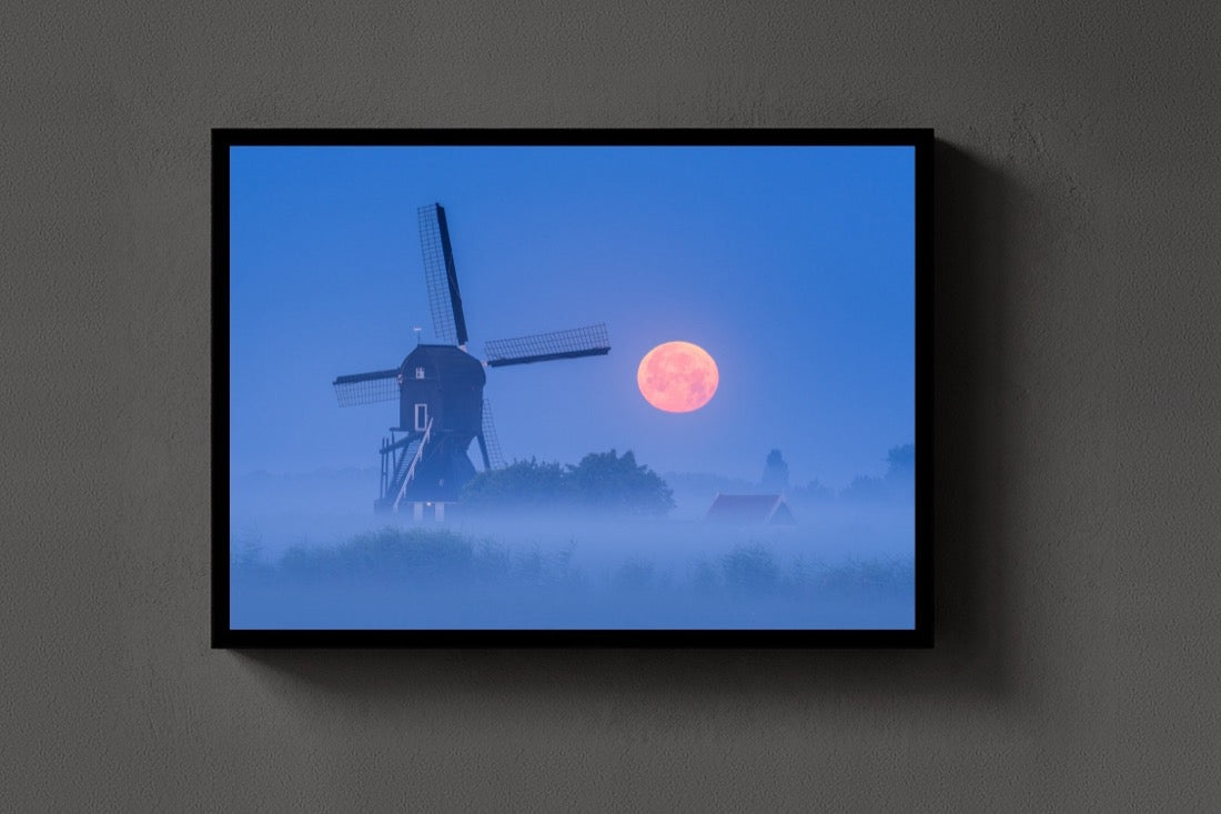 Moonrise at the Mill lijst