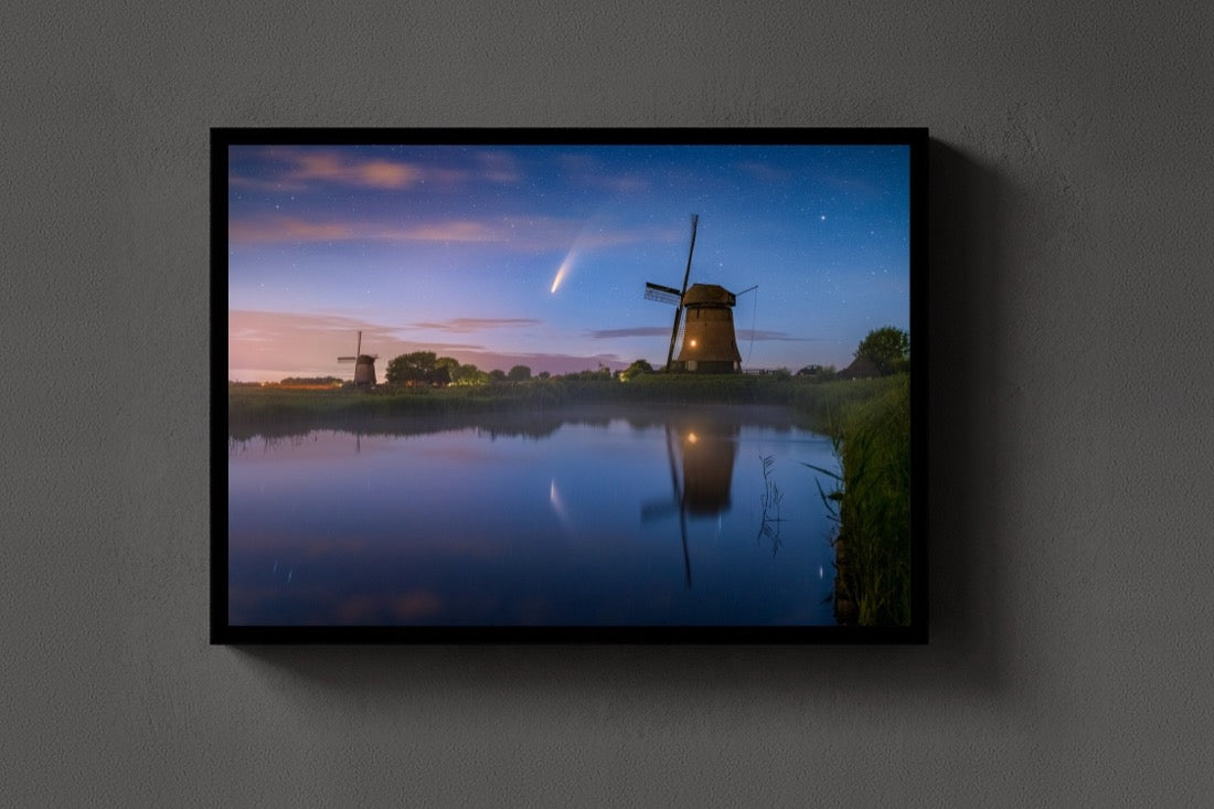 Neowise comet above windmills lijst