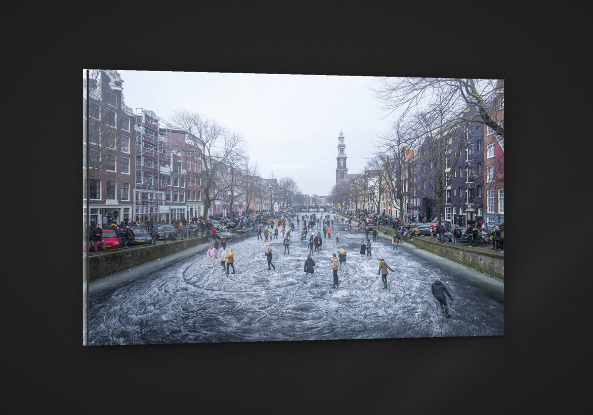 Skating in Amsterdam acryl